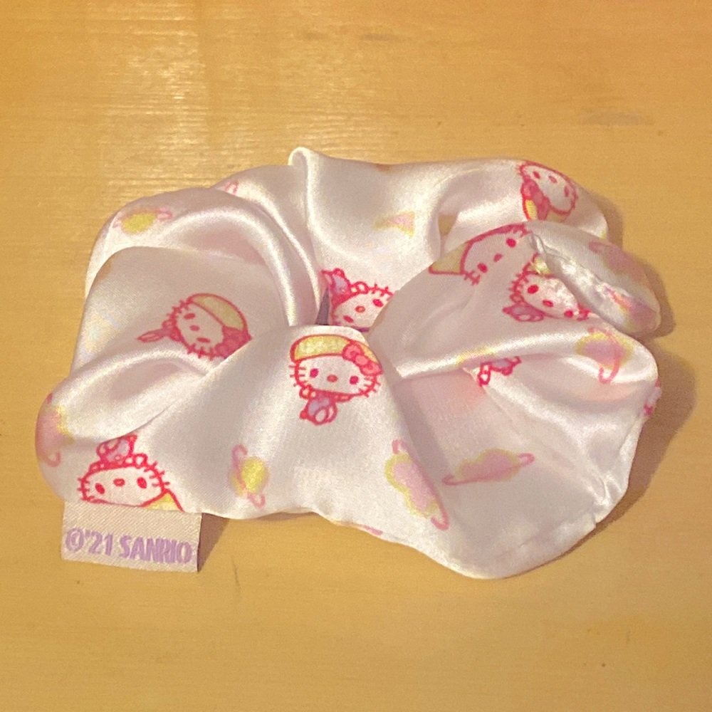 Hello Kitty Hair Sruinchie